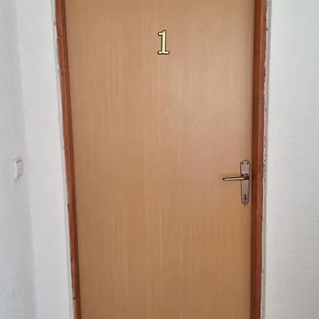 Apartment Nil 1s Near The Beach *